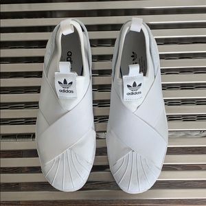 adidaa slip on